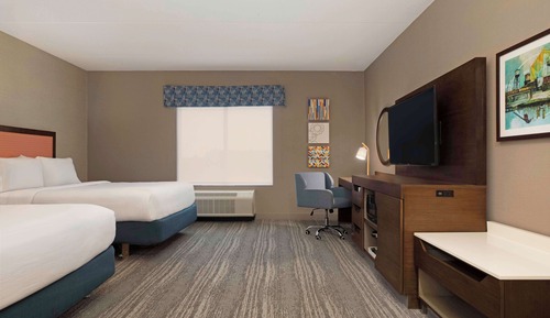 Zimmer, 2 Queen-Betten, barrierefrei, Badewanne (Mobility & Hearing)