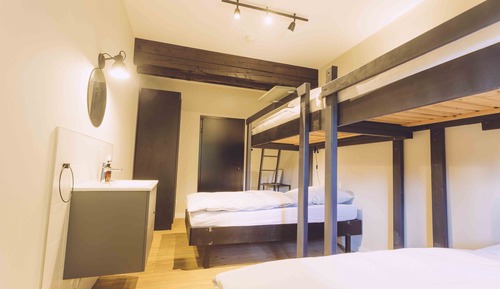 Vierbettzimmer, Gemeinschaftsbad