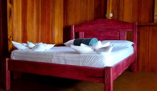 Standard-Doppel- oder -Zweibettzimmer