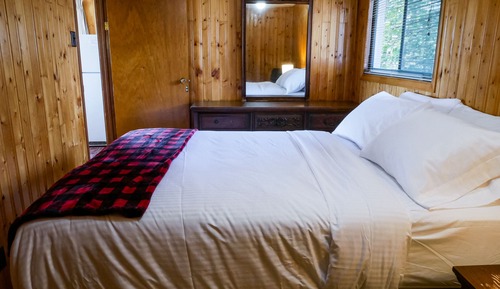 Traditional-Ferienhütte
