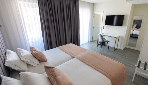 Deluxe-Doppel- oder -Zweibettzimmer