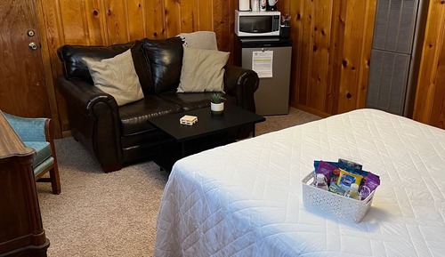 Einzelzimmer, 1 Queen-Bett, Nichtraucher, Bergseite