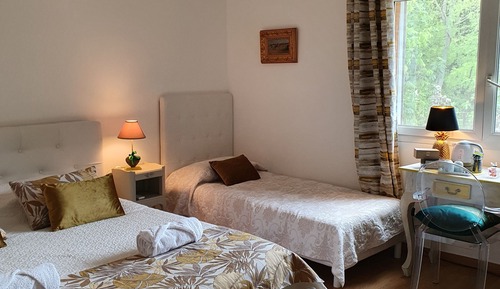 Dreibettzimmer (Jaune)