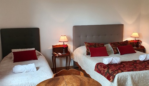Dreibettzimmer (Rouge)