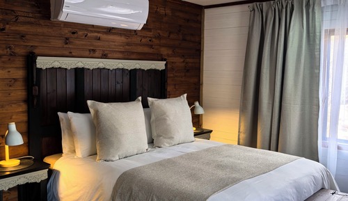 Moringa Cabin (Bush View)