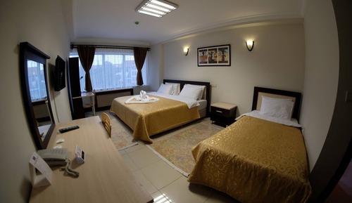 Dreibettzimmer