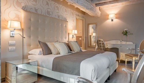 Deluxe-Doppel- oder -Zweibettzimmer