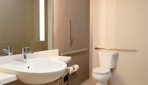 Suite, Mehrere Betten (Mobility Accessible, Tub)