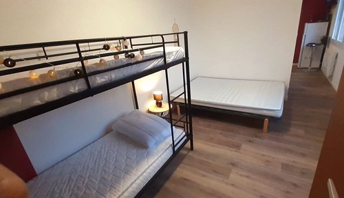 Zimmer (Wanted)