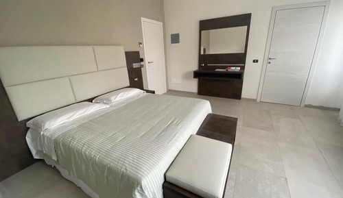 Exclusive-Vierbettzimmer, 1 Doppelbett und Schlafsofa, Terrasse