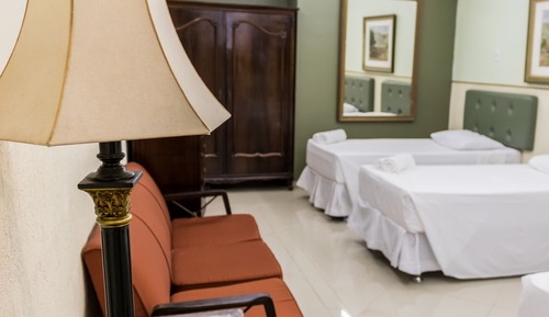 Familien-Vierbettzimmer