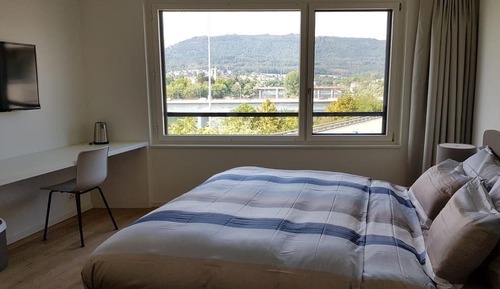 Standard-Doppel- oder -Zweibettzimmer