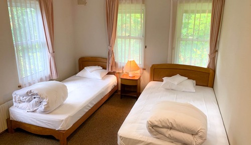 Classic-Dreibettzimmer, Gemeinschaftsbad