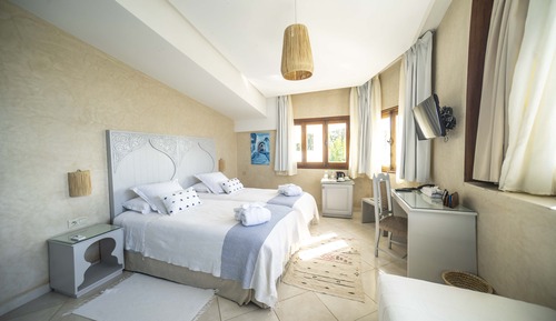 Superior-Zweibettzimmer (Adouz)