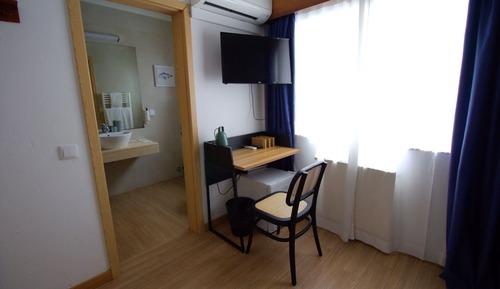 Economy-Doppel- oder -Zweibettzimmer