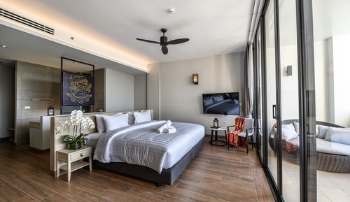 Jacuzzi Suite
