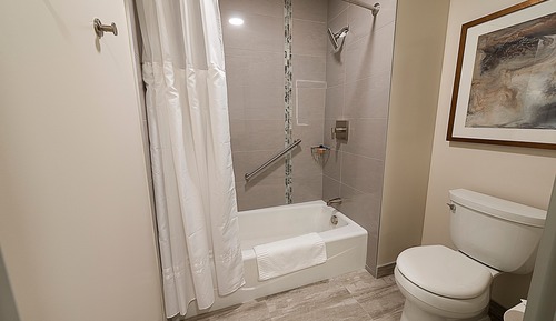 Premium-Zimmer, 1 King-Bett, Balkon (Corning)