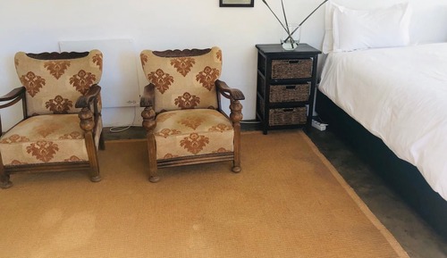 Doppel- oder Zweibettzimmer