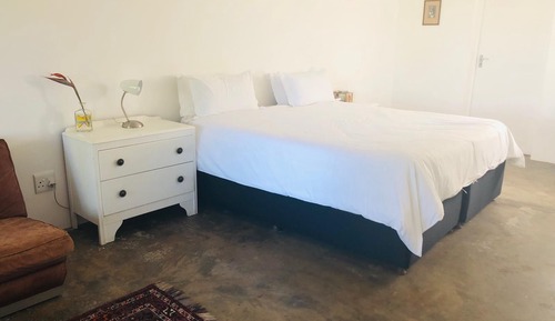 Doppel- oder Zweibettzimmer