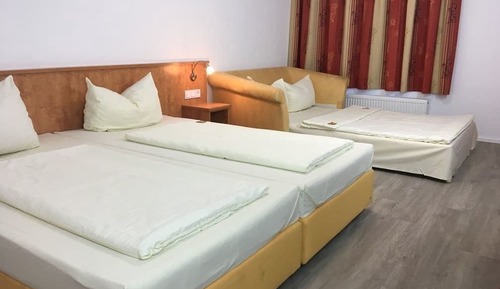 Standard-Dreibettzimmer