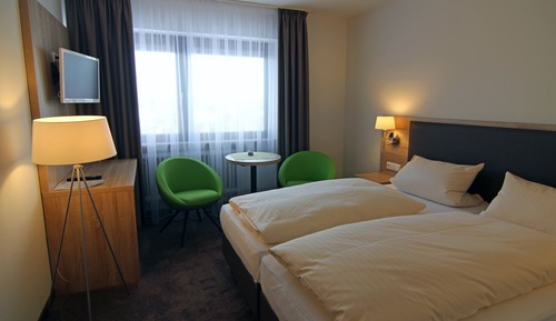 Business-Doppel- oder -Zweibettzimmer, Nichtraucher, Gartenblick