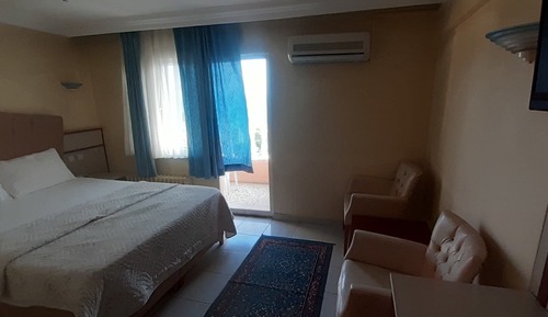 Standard-Doppel- oder -Zweibettzimmer