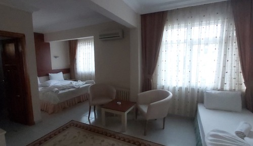 Familien-Vierbettzimmer