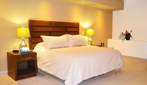 Master Suite One Bedroom