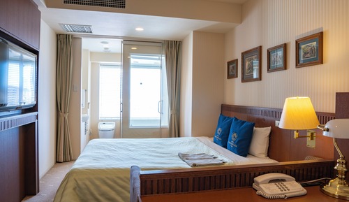 Doppelzimmer, Nichtraucher, Stadtblick (View bath, Couple's Room)