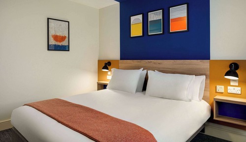 Zimmer (Accessible King)