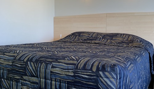 Standard 1 Queen-Bett —