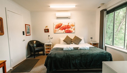 Zimmer (Mt Buffalo Room)