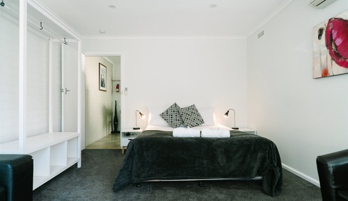 Standard-Suite, 1 Schlafzimmer (King Parrot Room)