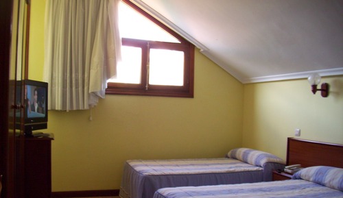 Dreibettzimmer