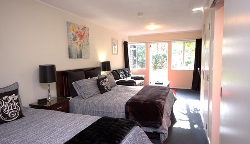 Familienstudio, Gartenblick