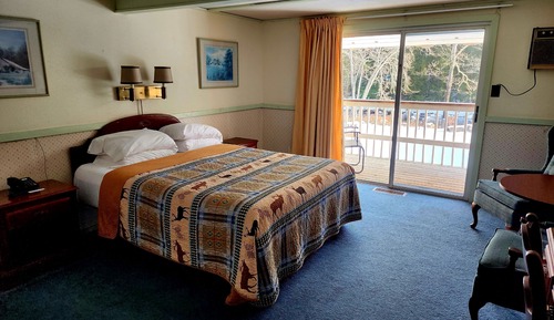 Economy-Zimmer, 1 Queen-Bett, Flussblick