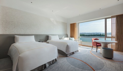 Premium-Zimmer, Mehrere Betten, Seeblick (Jinji Lake View)