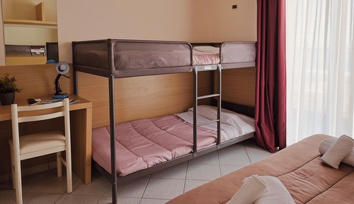 Standard-Vierbettzimmer