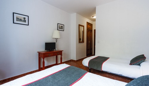 Economy-Dreibettzimmer, Erdgeschoss