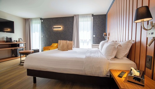 Junior-Suite, 1 King-Bett, Nichtraucher, Buchtblick (with Sofabed)