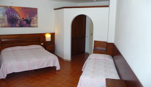 Vierbettzimmer