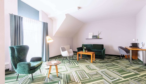 Deluxe-Zimmer, 2 Einzelbetten, Balkon (with Sofabed)