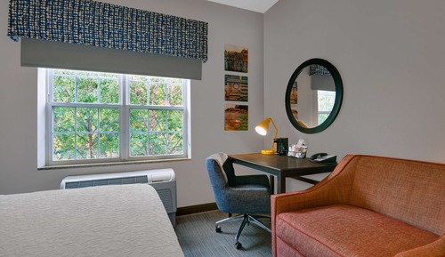 Zimmer, 1 King-Bett, Kühlschrank und Mikrowelle (Shower Only)