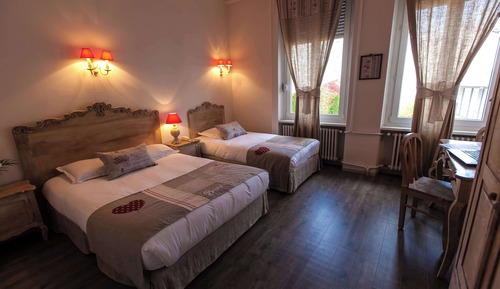 Dreibettzimmer