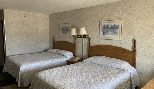 Zimmer, 2 Doppelbetten