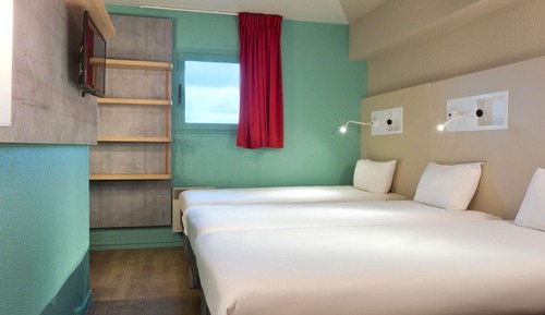 Dreibettzimmer, 3 Einzelbetten