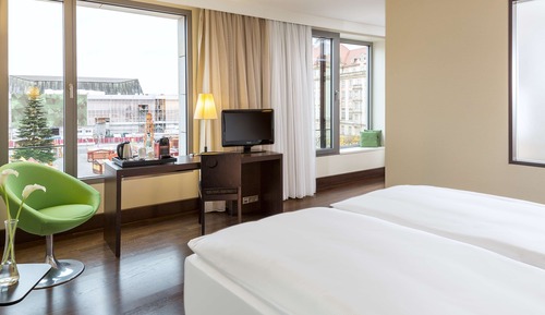 Premium-Zimmer (with View, Extra Bed 3 adults)