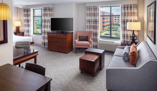 Standard-Studiosuite, 1 King-Bett