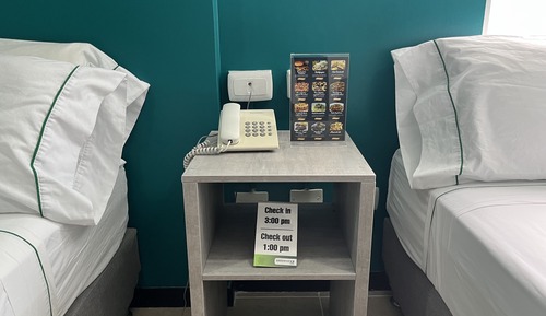 Zimmer, 2 Doppelbetten