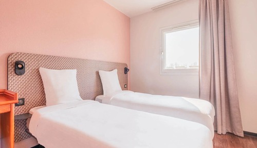 Zweibettzimmer